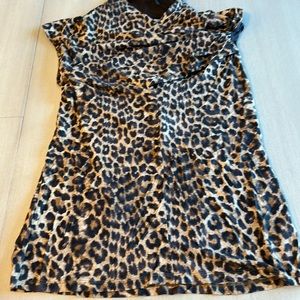 Like new Ann Taylor leopard sleeveless top - size M!